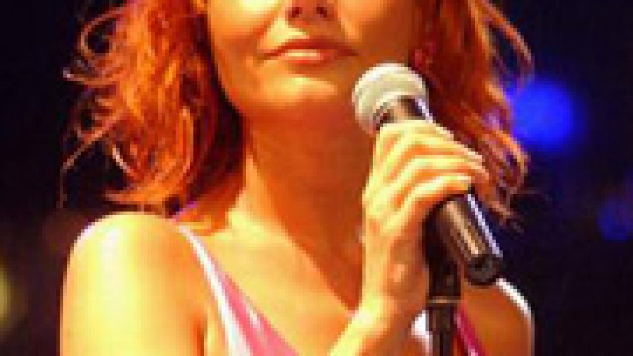 Deniz Seki'ye şok evlenme teklifi