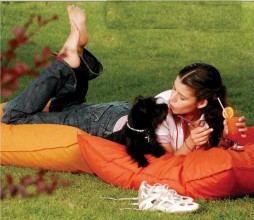 Beren Saat'e torpil yaptı