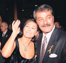 "Hülya Avşar zavallı ve cahil"