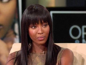 naomi campbell agladi cumcuma
