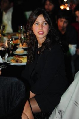 hulya avsar kizi zehra