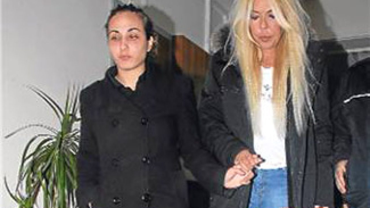 Ahu Tuğba canlı yayında çıldırdı ahu tugba kizi