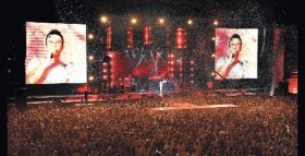 Tarkan 'a seyirci sürprizi tarkan konseri seyirci