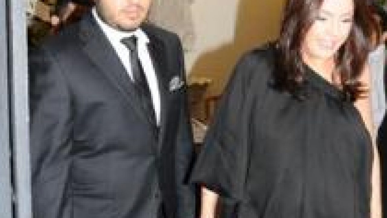 ebru gundes hamile