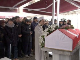 Keriman Halis Ece Tamer son yolculuğuna uğurlandı keriman halis ece tamer