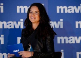 Adriana Lima reklam için İstanbul’da adriana lima istanbul reklam cekimi