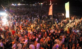 Full Moon Party 2012'ye giden herkese büyük sürpriz full moon party bangkok