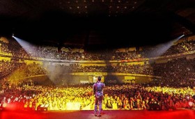 Megastar Tarkan Almanya'yı salladı tarkan almanya salladi