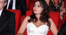 Roma'da Nurgül Yeşilçay'a hayran kaldılar nurgul yesilcay bellucci