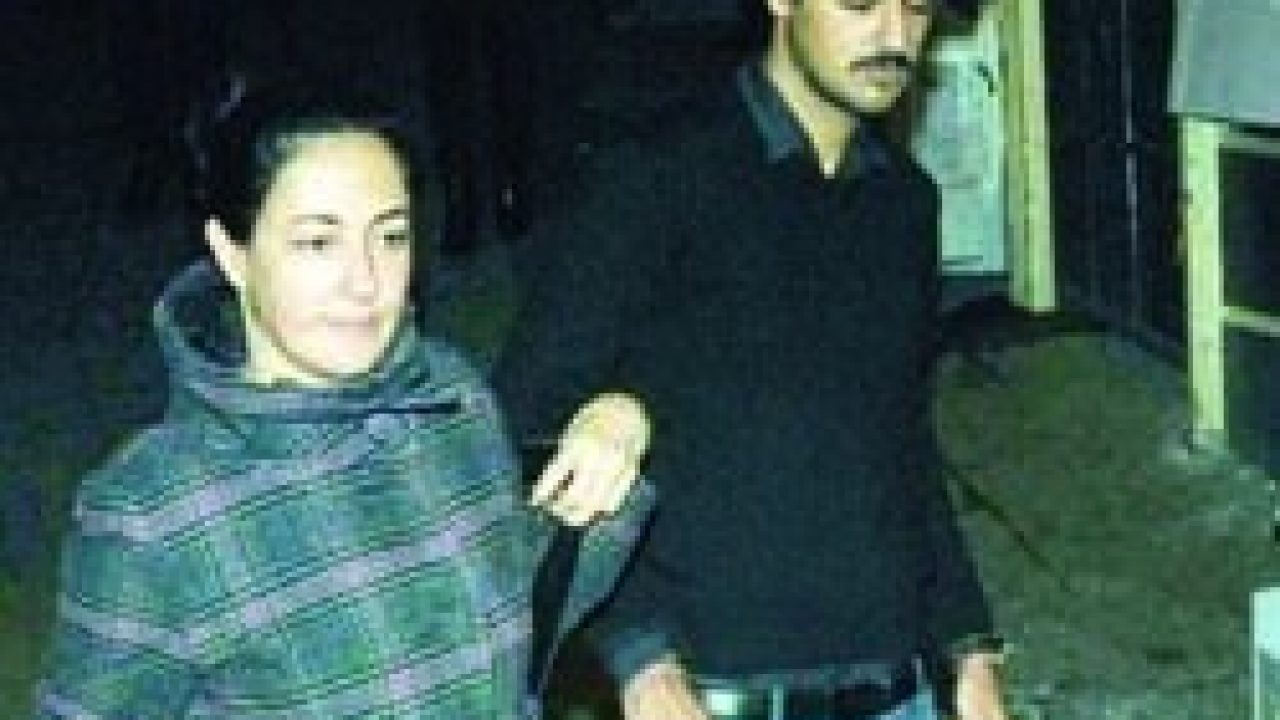 Meltem Cumbul tek başına eğlencede meltem cumbul tek basina eglence
