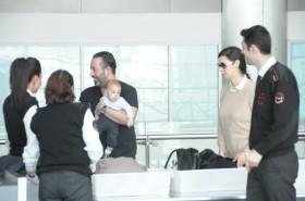 Ahu Yağtu Cem Yılmaz çifti yılbaşı için Londra'da 2 Ahu Yağtu Cem Yılmaz çifti yılbaşı için Londra'da