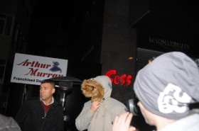 Mesut Özil İstanbul'da habercilerle kovalamaca oynuyor 2 Mesut Özil İstanbul'da habercilerle kovalamaca oynuyor