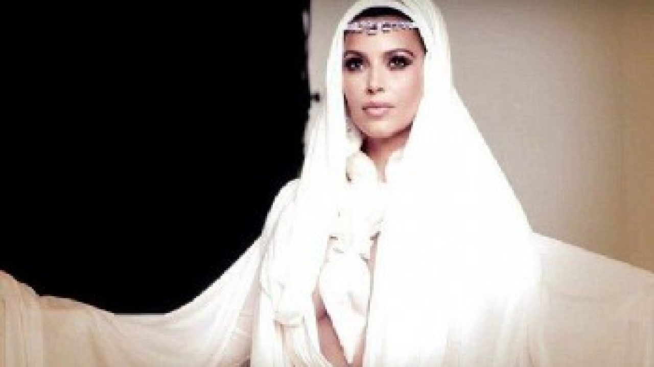 Kim Kardashian Hia için kapandı 2 Kim Kardashian Hia için kapandı