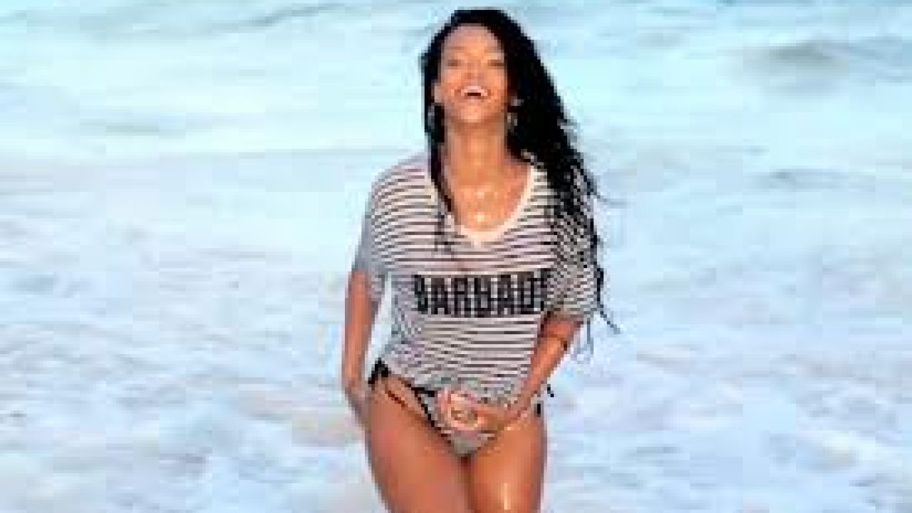 Rihanna Barbados'u tanıtıyor/ Rihanna'nın seksi videosu! 2 Rihanna Barbados'u tanıtıyor/ Rihanna'nın seksi videosu!