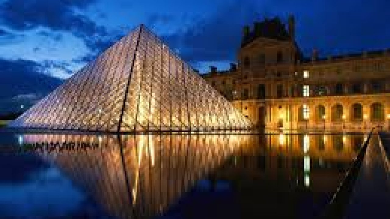 2012’nin ziyaretçi rekoru Louvre’un 2 2012’nin ziyaretçi rekoru Louvre’un