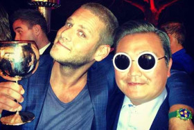 Cannes'da sahte PSY krizi 2 Cannes'da sahte PSY krizi