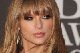 Taylor Swift öyle bir yakalandı ki 2 taylor-swift-mtv