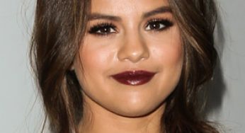 Selena Gomez hep farklı! 2 Selena_Gomez+Nov_07_2013