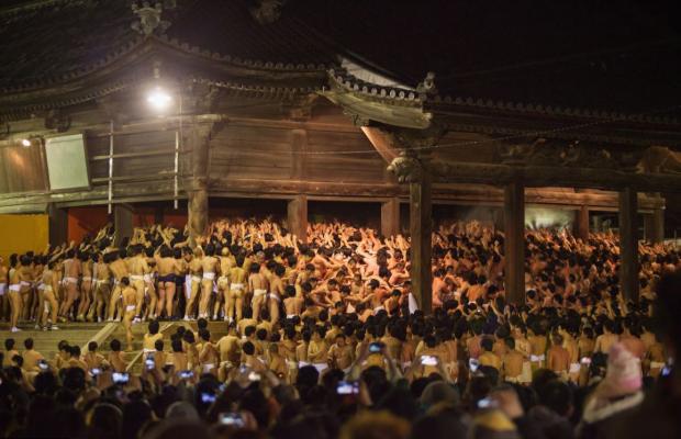 Japonların Çıplaklar Festivali'nden ilginç görüntüler 4 japonya-ciplaklar-festivali-02