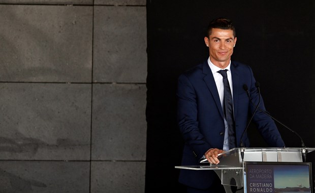 Ronaldo Heykeli Sosyal Medyanın Diline Düştü