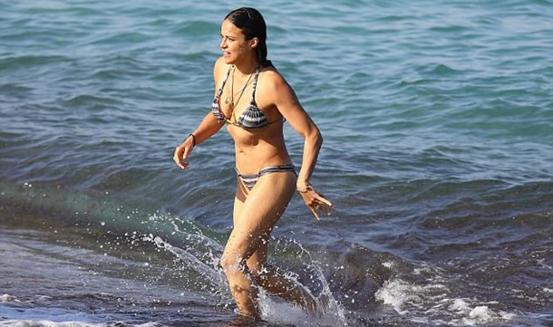 Hızlı Ve Öfkeli’nin Yıldızı Michelle Rodriguez St Tropez Sahillerinde