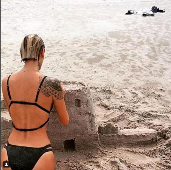 Didem Soydan Fotoğrafını Yoruma Kapattı 3 didem soydan ciplak