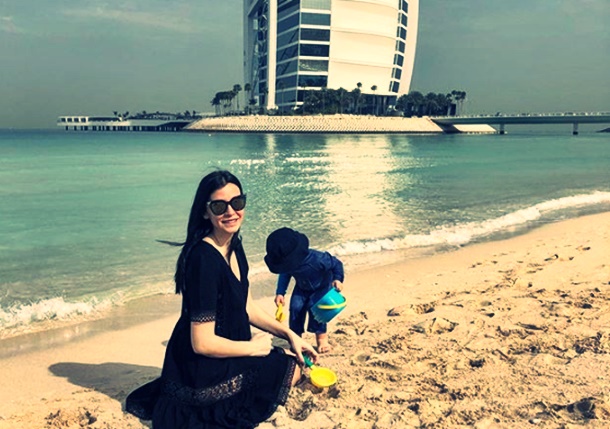 Kışın Ortasında Deniz Keyfi! Ünlü Çift Dubai Tatilinde