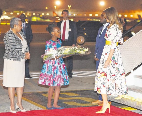 melanie trump elbisesi