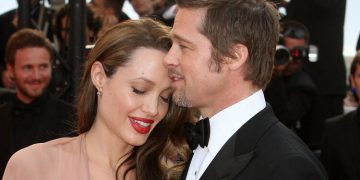 Brad Pitt:”Angelina ile evlenmeyeceğiz”