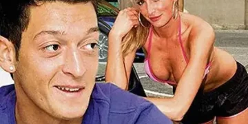 Mesut Özil'in pop yıldızı Sarah Connor’ın kız kardeşi olan Anna Maria Lagerblom ile olan birlikteliği magazin dünyasında ilgiyle izleniyor.