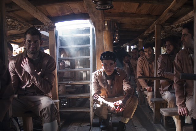 Can Bnomo "Love me back" klibi video! 10 Can Bnomo “Love me back” klibi video!