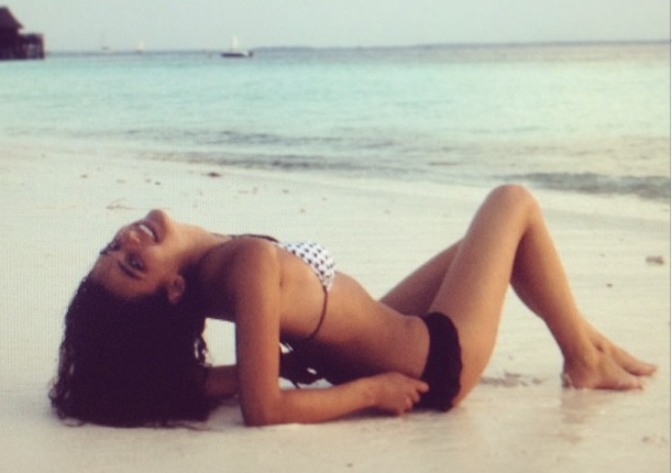 Merve Büyüksaraç Afrika'yı yaktı 12 Merve Büyüksaraç Afrika’yı yaktı