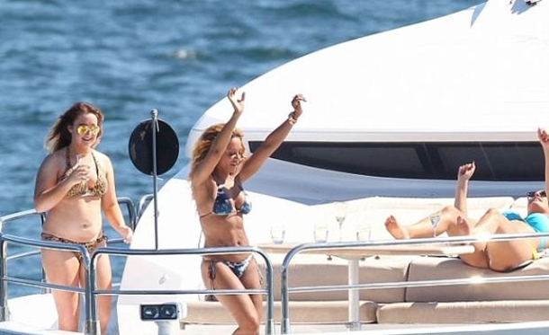 Sidney’de çılgın yat partisi