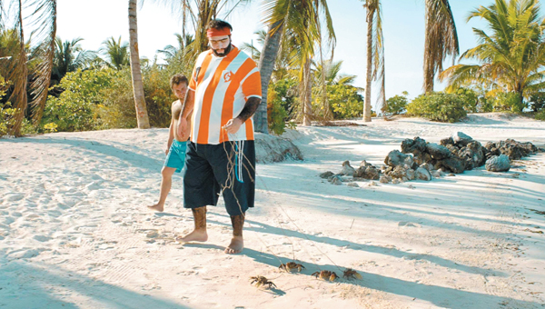 Recep İvedik ıssız adada Küba ezgileriyle havaya girdi