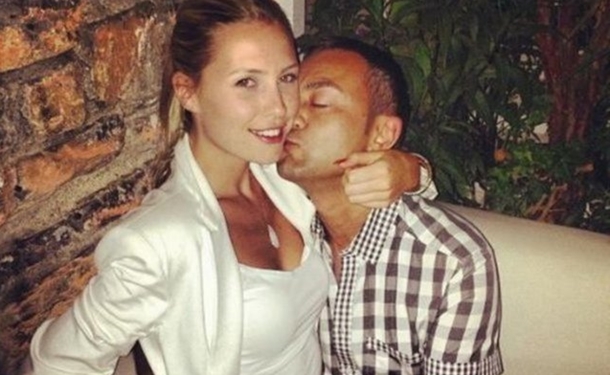 Aralarına kara kedi girdi!