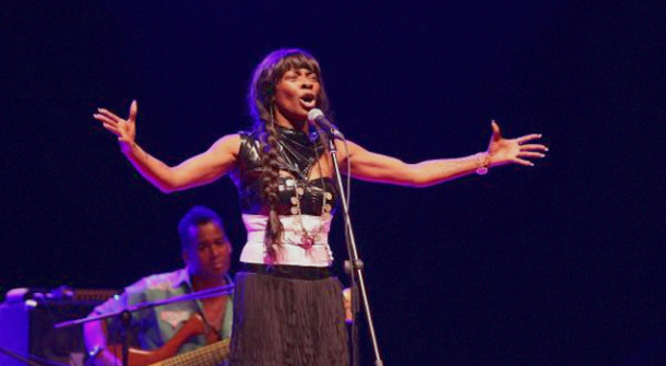 İspanyol aşk şarkıları Mersin'de yankılandı 4 İspanyol aşk şarkıları Mersin’de yankılandı