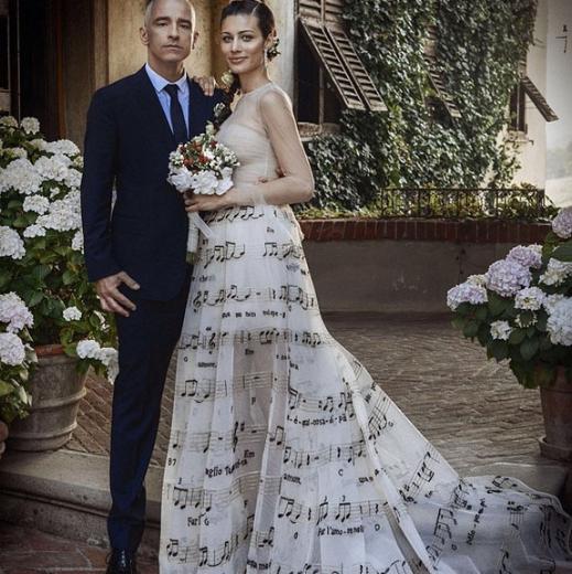 Ünlü İtalyan şarkıcıya kır düğünü 8 Ünlü İtalyan şarkıcıya kır düğünü