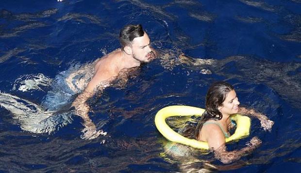 Lea Michele yeni sevgilisiyle tatilde