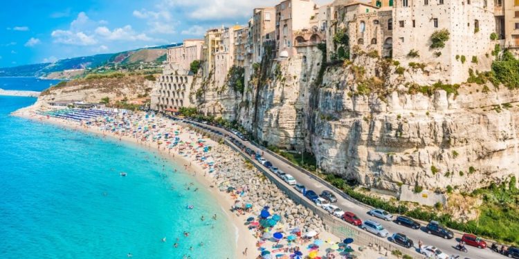 Unutulmaz Bir Yaz Tatili için İtalya'nın En iyi 10 Plajını Keşfedin! 1 Ünlü İtalya Plajları