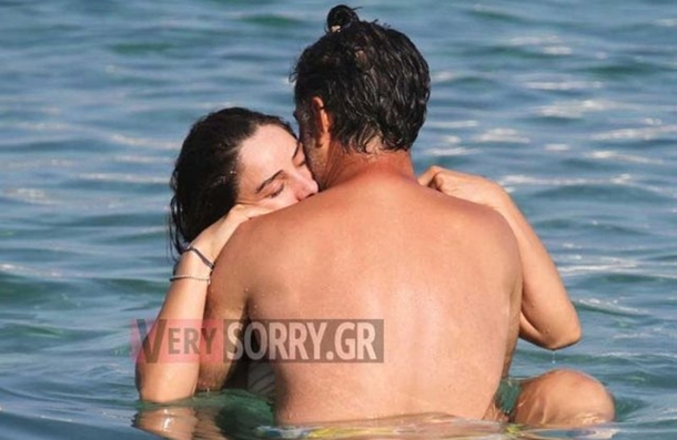 Nur Fettahoğlu Yunan Adaları’nda aşka geldi!