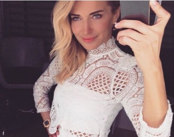 Arda'nın saati Burcu'nun kolunda! 12 Arda’nın saati Burcu’nun kolunda!