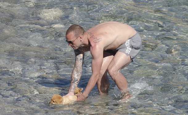 Tercihleri değişmedi! Wesley ve Yolanthe yine İbiza’da