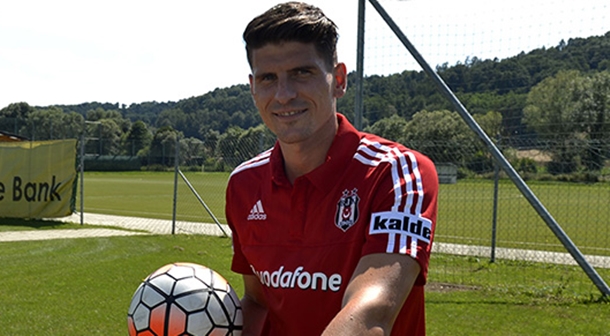 Mario Gomez İstanbul gecelerinde değil Floransa’da çıktı