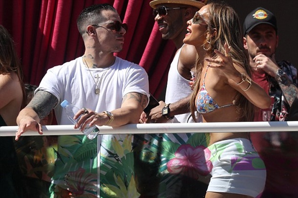 Jennifer Lopez katıldığı karnavalda doyasıya eğlendi 7 jennifer lopez las vegas