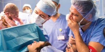 Alişan’ın babalık heyecanı! İlk karşılaşma fotoğrafları ortaya çıktı