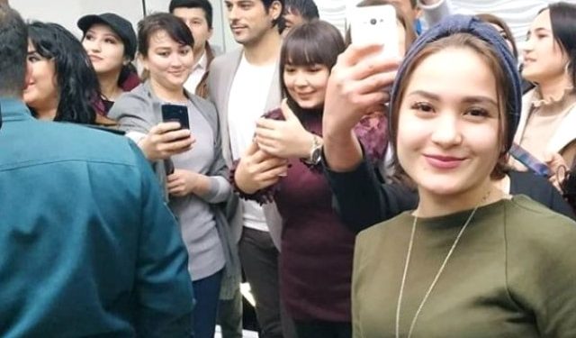 Burak Özçivit 14 Şubat'ta 2 milyon TL kazandı 1 Burak Özçivit 14 Şubat’ta 2 milyon TL kazandı