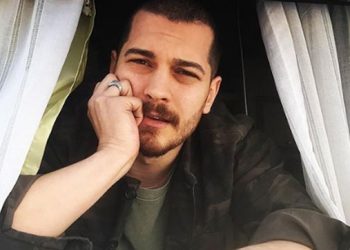 Ünlü oyuncu Çağatay Ulusoy Los Angeles'e gidiyor