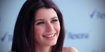 Beren Saat'in yeni dizisi netleşti 7 Beren Saat’in yeni dizisi netleşti