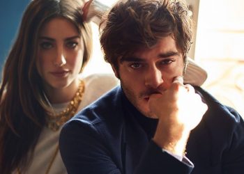 Hazal Kaya ve Burak Deniz arasında kriz