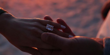 Jennifer Lopez nişanlandı